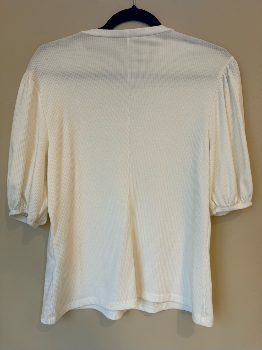 Express Cream Ribbed Puff Sleeve Tee - Picture 2 of 3